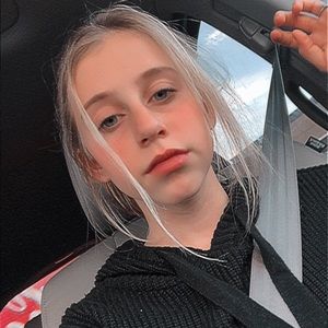 Meet your Posher, Molly